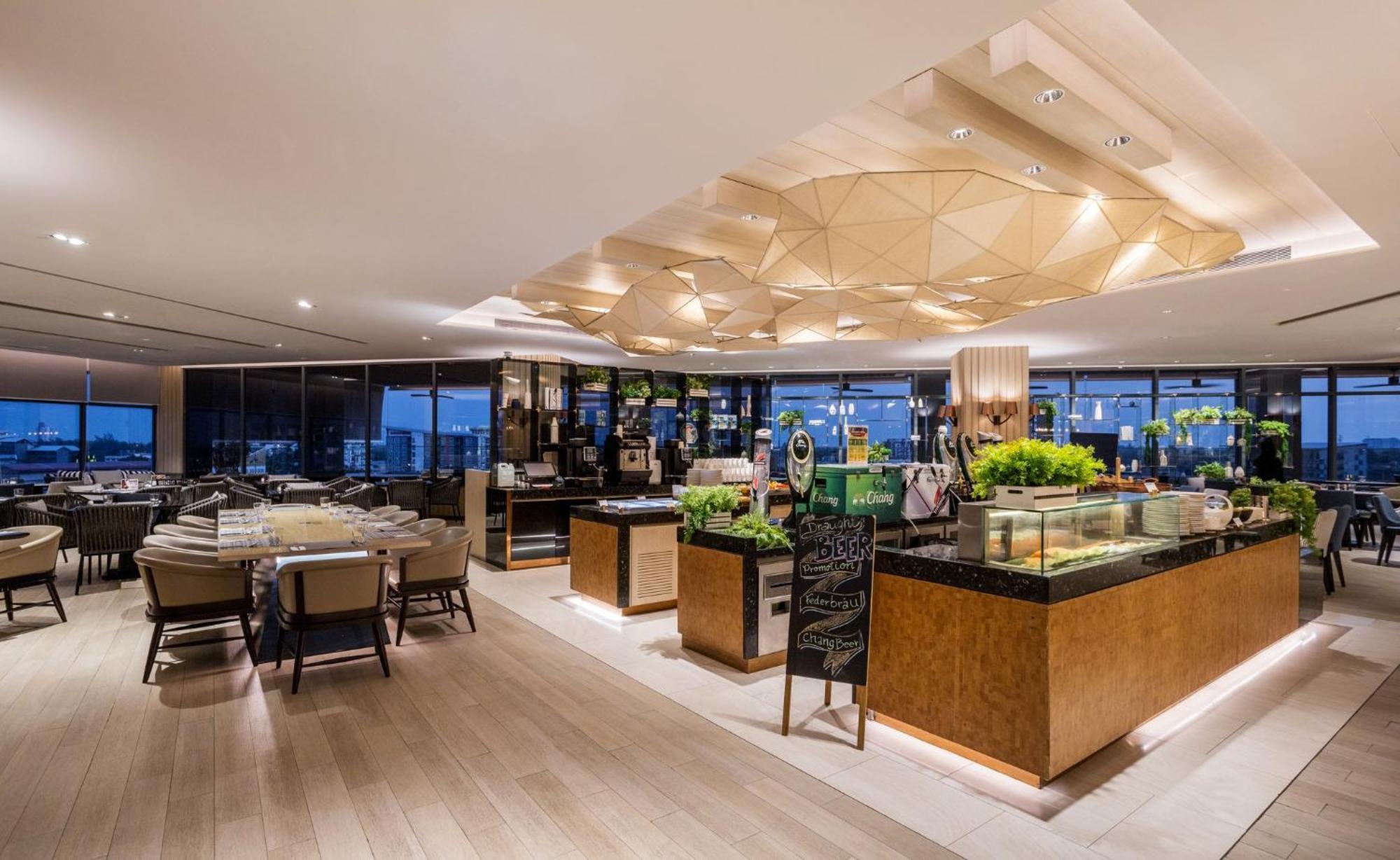 Holiday Inn & Suites Rayong City Centre By Ihg Exterior foto